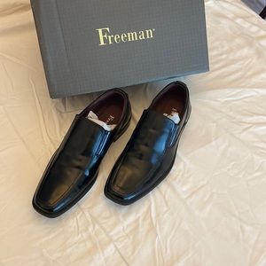 Freeman Black Leather Shoes